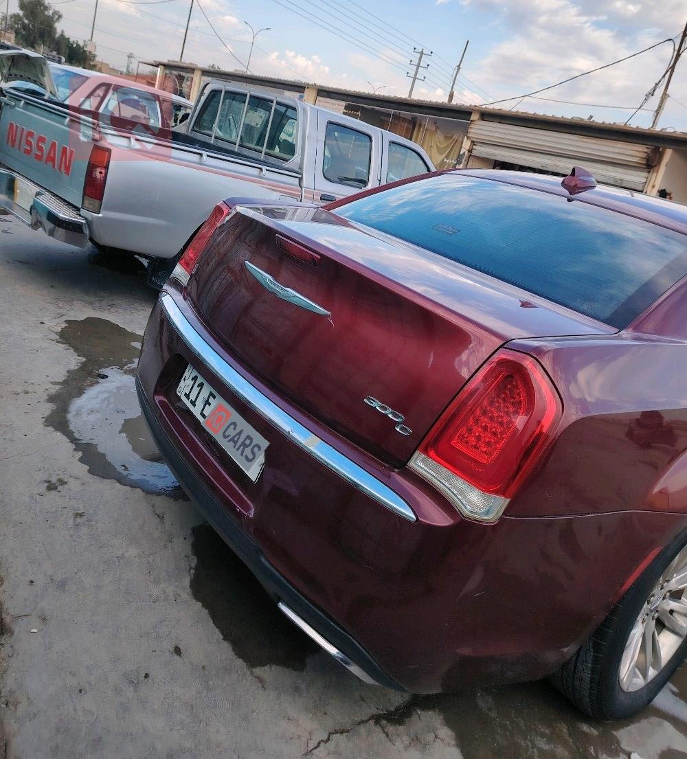 کرایسلەر 300